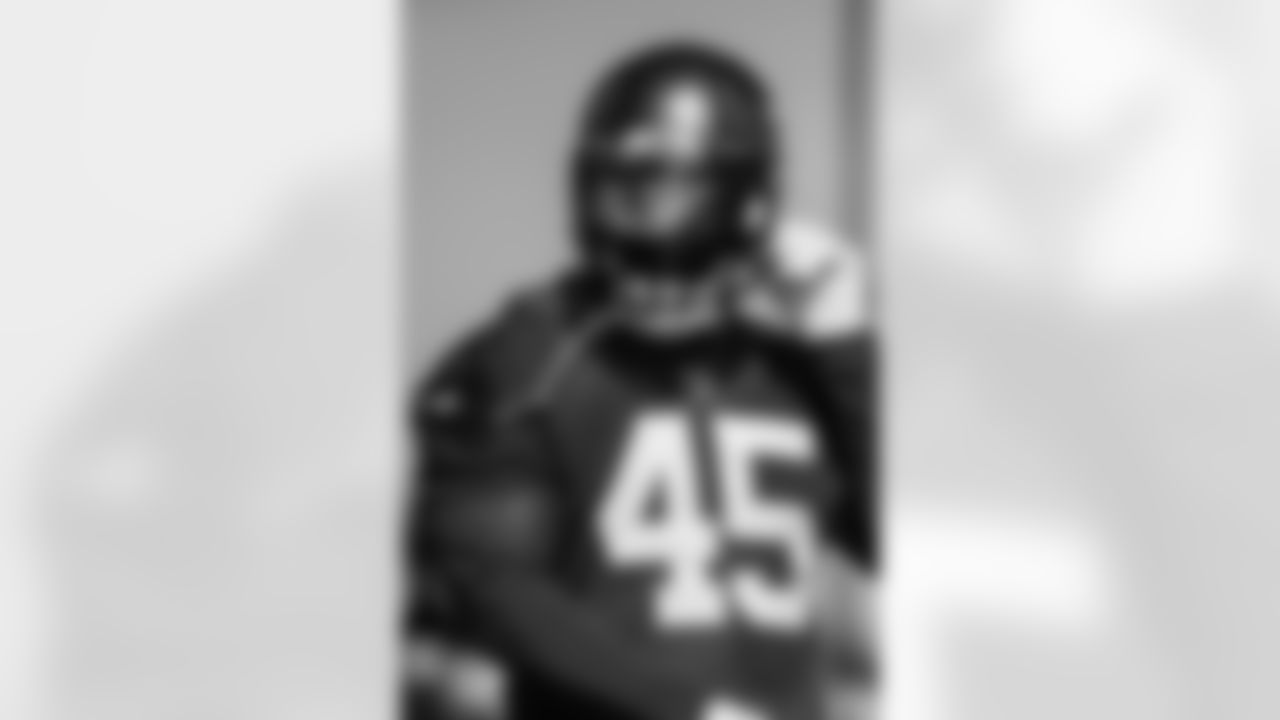 TAMPA, FL - June 07, 2022 - Inside Linebacker Devin White #45 of the Tampa Bay Buccaneers during Minicamp at AdventHealth Training Center. Photo By Kyle Zedaker/Tampa Bay Buccaneers