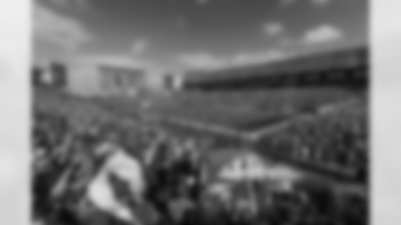 TAMPA, FL - January 16, 2022 - A general view during the NFC Wild Card game between the Philadelphia Eagles and Tampa Bay Buccaneers at Raymond James Stadium. The Buccaneers won the game, 31-15. Photo By Casey Brooke Lawson/Tampa Bay Buccaneers