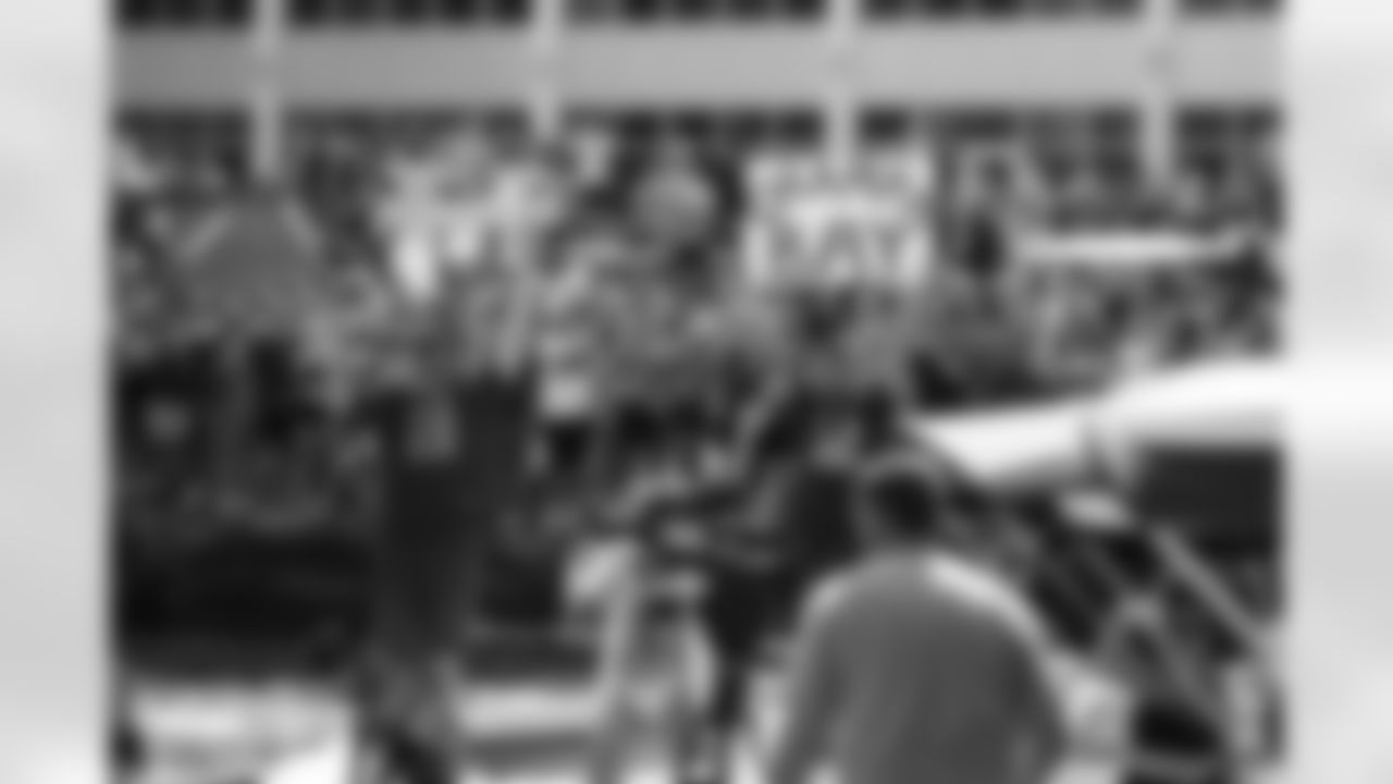 parade_232