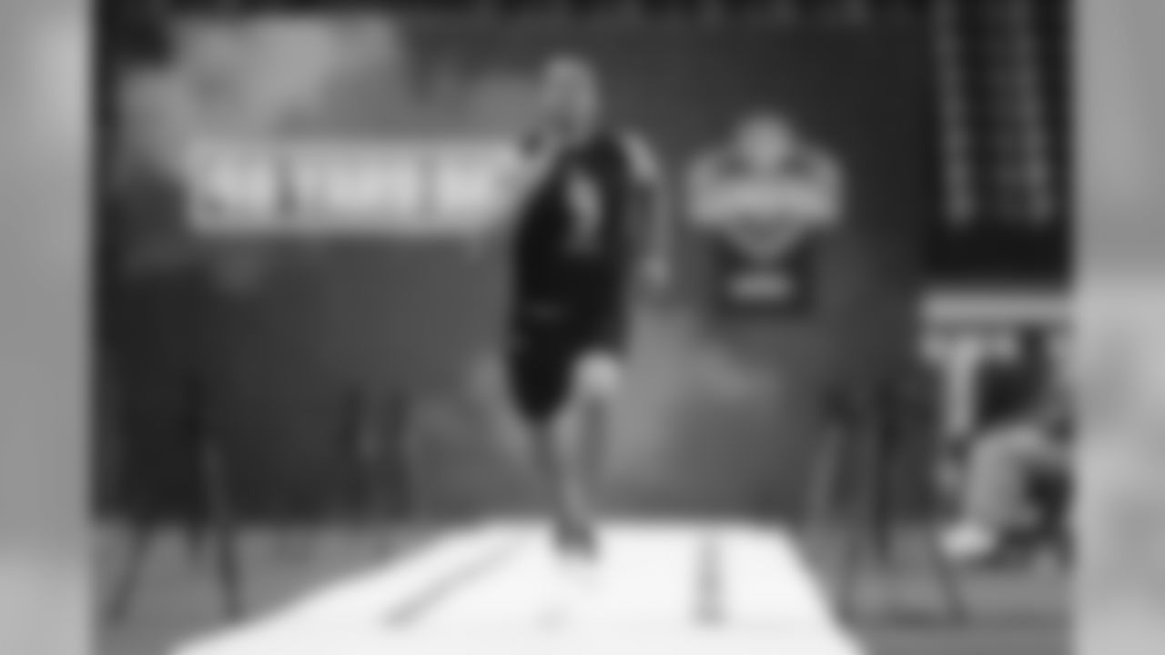 Florida punter Tommy Townsend runs the 40-yard dash during the 2020 NFL Scouting Combine, Friday, Feb. 28, 2020 in Indianapolis. (Ben Liebenberg/NFL)