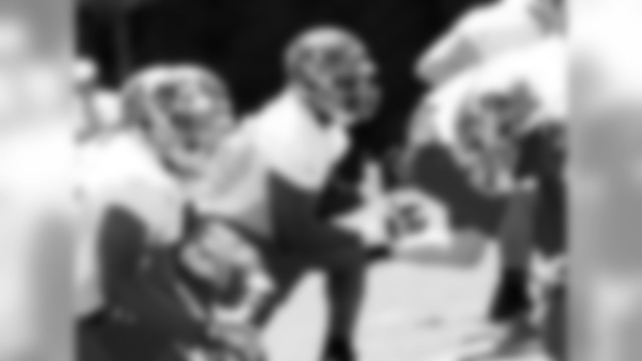 OT Caleb Benenoch