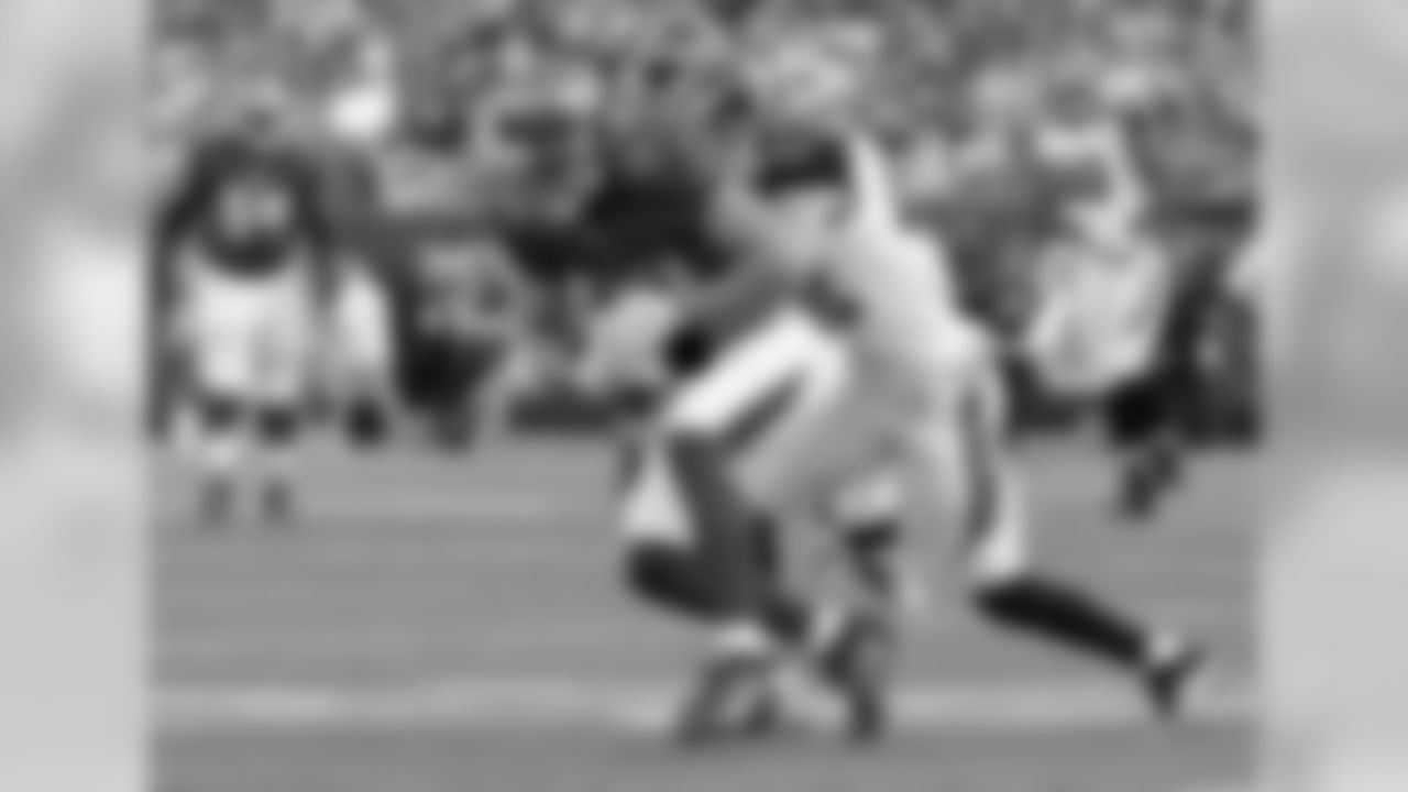 TE Cameron Brate
