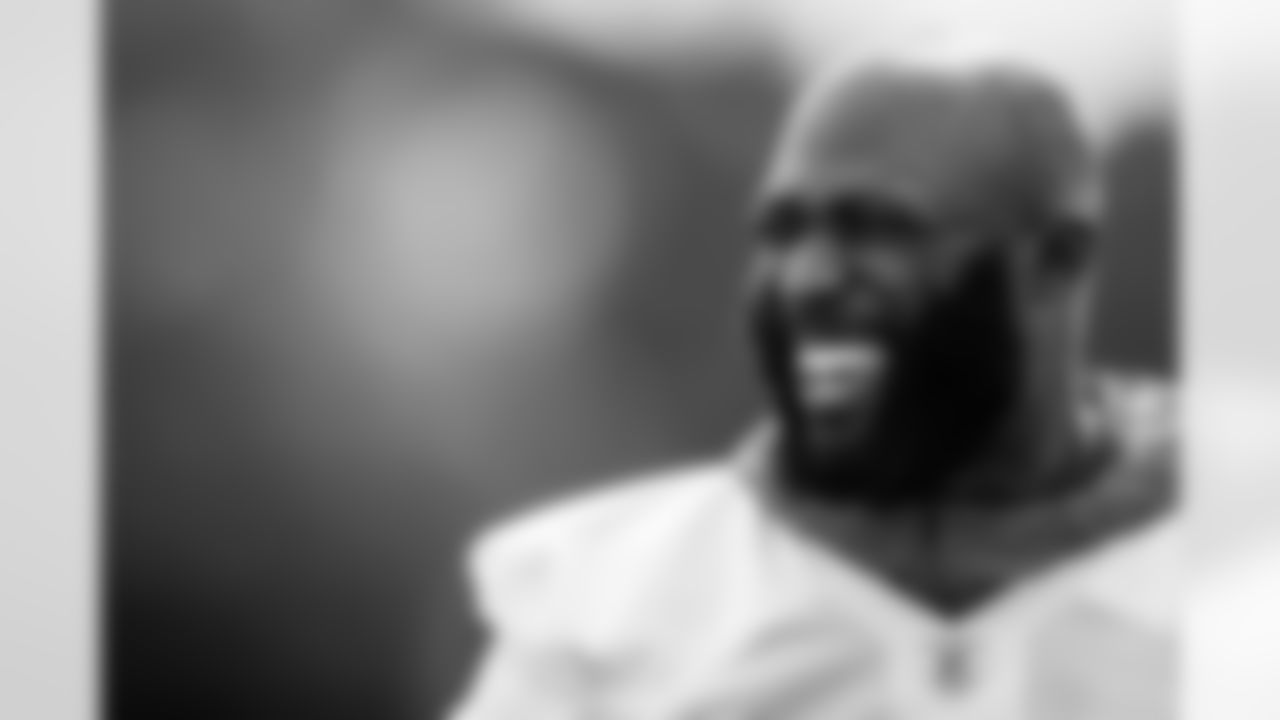 TAMPA, FL - January 21, 2022 - Running Back Leonard Fournette #7 of the Tampa Bay Buccaneers during practice at AdventHealth Training Center. Photo By Kyle Zedaker/Tampa Bay Buccaneers
