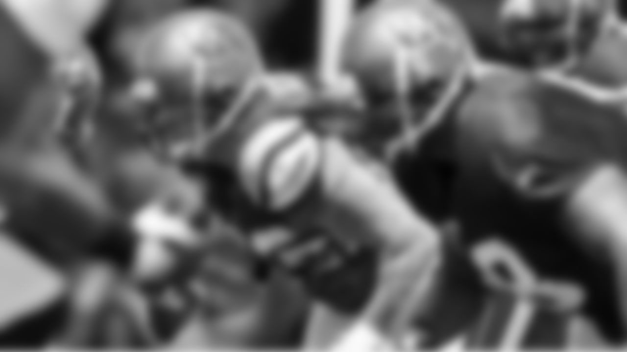 DT Chris Hovan shoots off the line as the ball is snapped