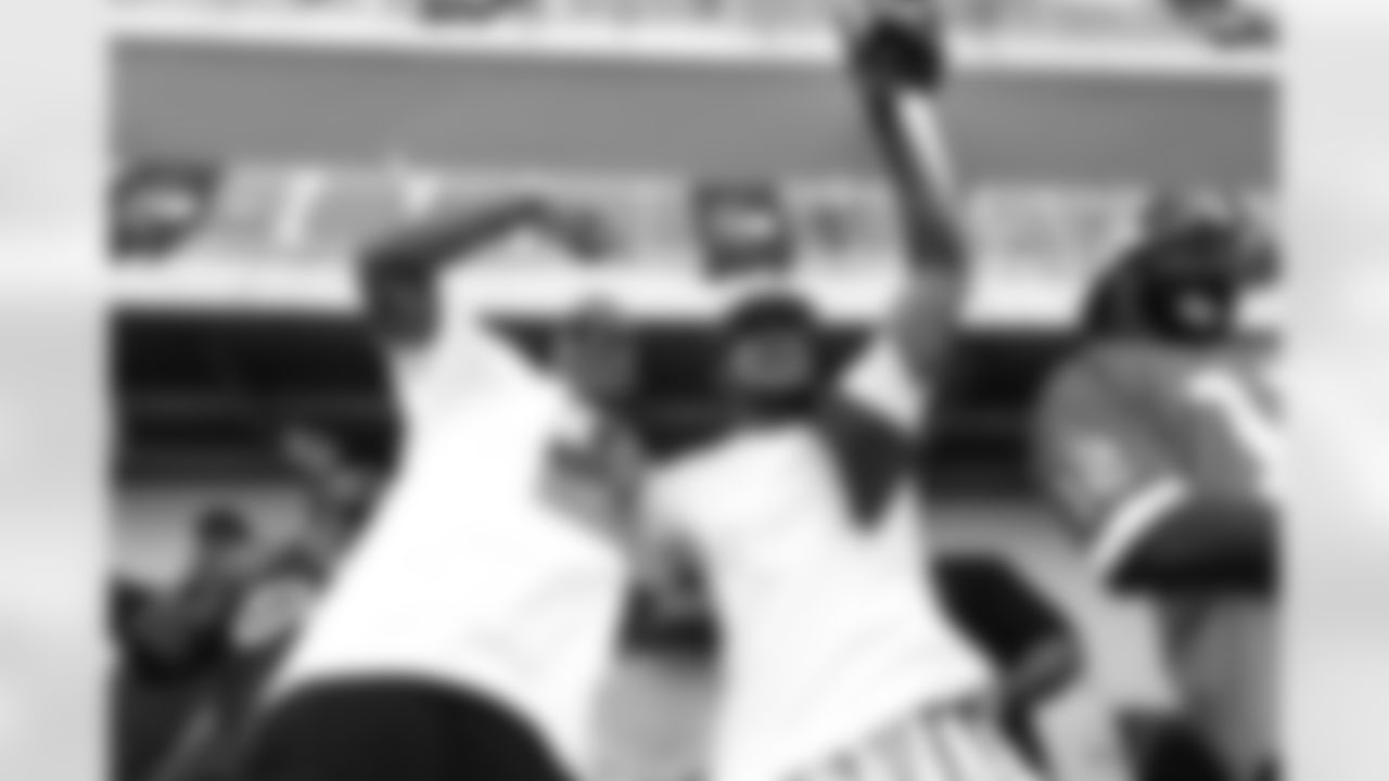 parade_350