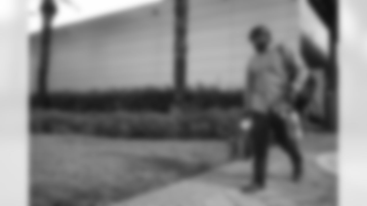 180814_KZ_Bucs_Titans_Travel_0085