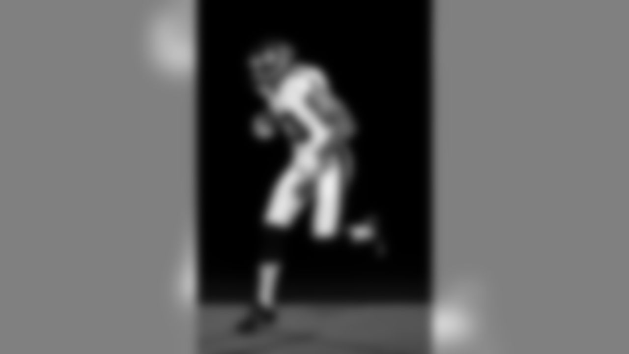 TAMPA, FL - MAY 27, 2020 - Wide Receiver Mike Evans #13 of the Tampa Bay Buccaneers during an asset shoot. Photo By Matt May/Tampa Bay Buccaneers