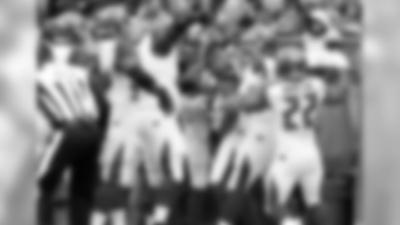 Bucs Celebrate Jackson's Touchdown