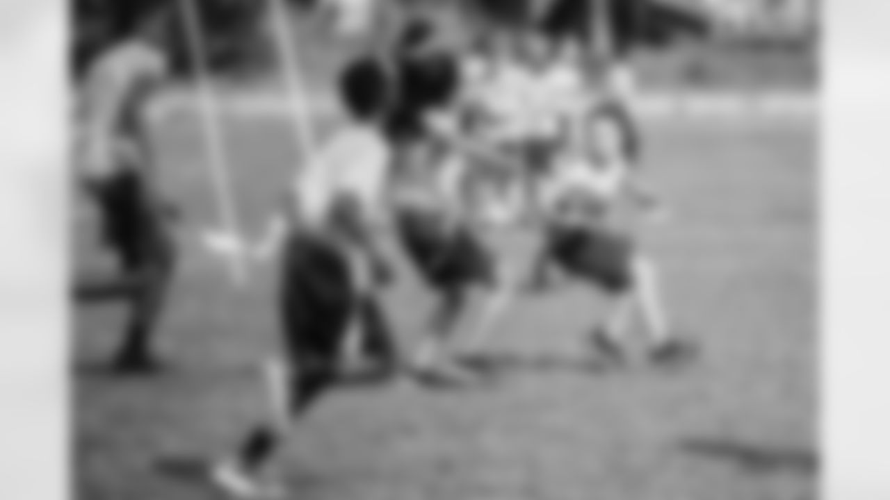 191106_TR_JrBucsFlag_ThurgoodMarshallMiddle_042