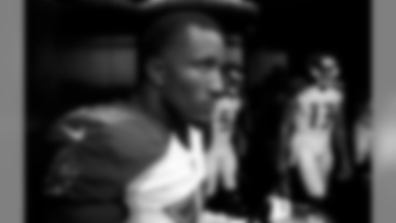 26 CB Josh Robinson