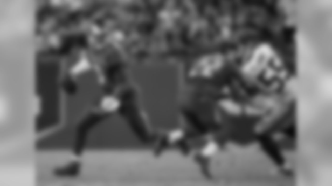 3 QB Jameis Winston and #22 RB Doug Martin