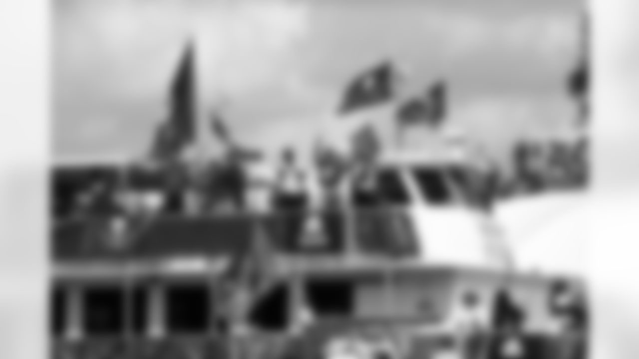 parade_248