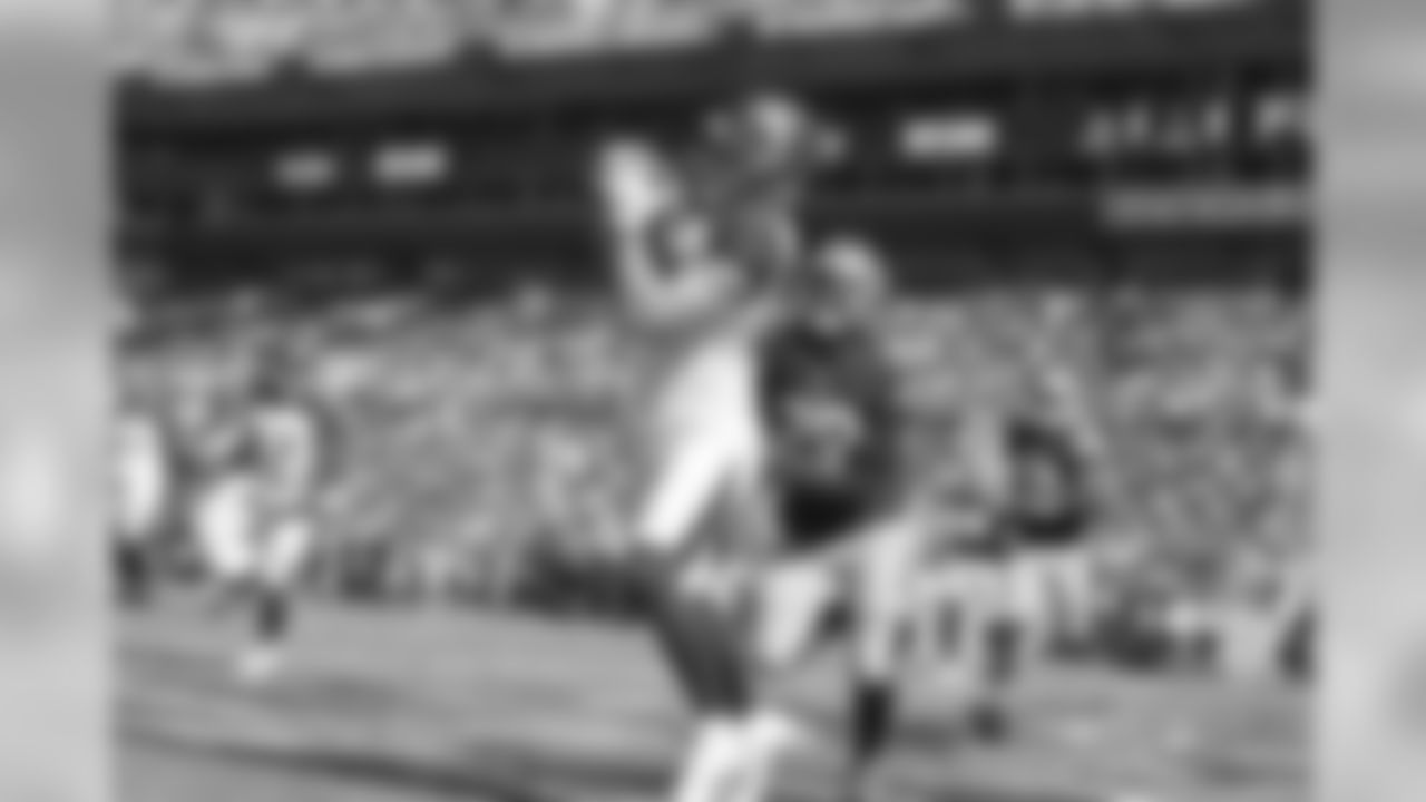 TE Cameron Brate, No. 84