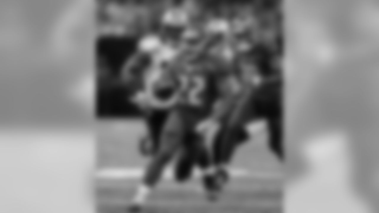 RB Doug Martin vs. LB C.J. MosleyMosley leads the Ravens defense with 49 tackles. Martin is still looking for his 2014 breakout game, having posted 95 yards and one TD on 28 carries through the last two games. He'll have to fight through the Ravens' run defense that is allowing just 3.4 yards per carry and 89.4 rushing yards per game this year.