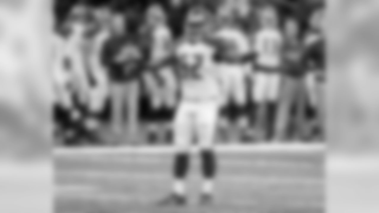 LB Cameron Lynch – 3 Stars