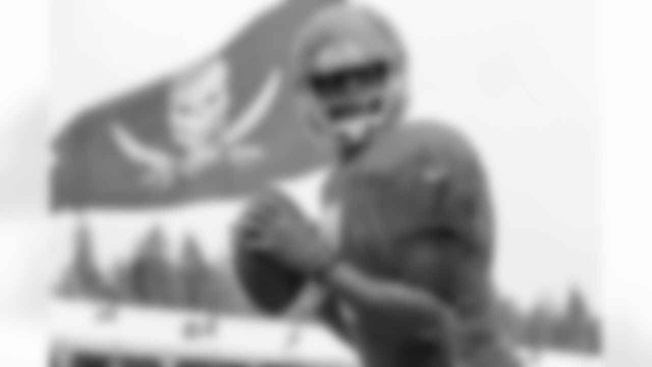 QB Jameis Winston