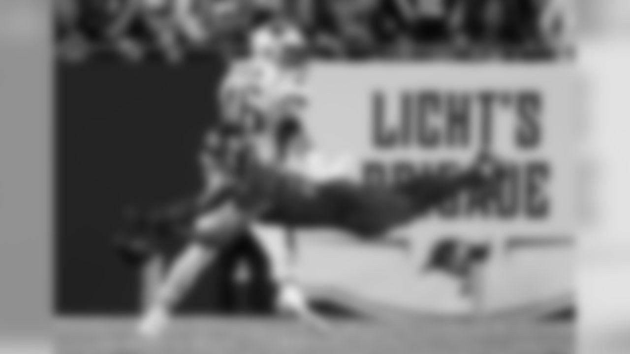 21 S Justin Evans