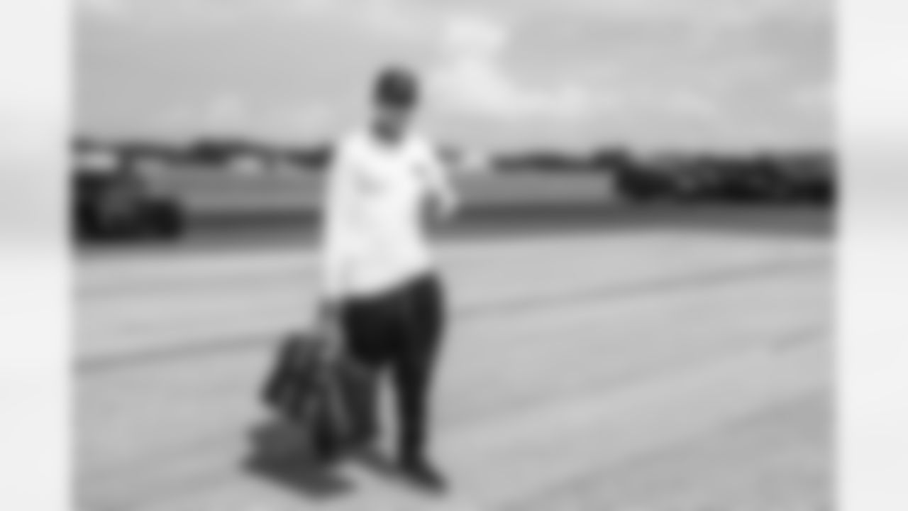Wide receiver Scotty Miller departs for Tampa Bay vs. Chicago