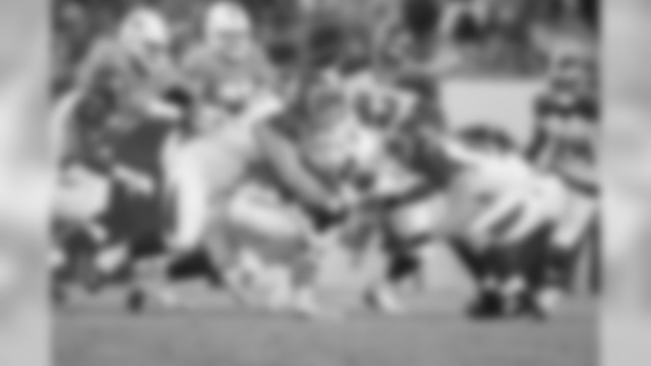 Bucs vs. Dolphins