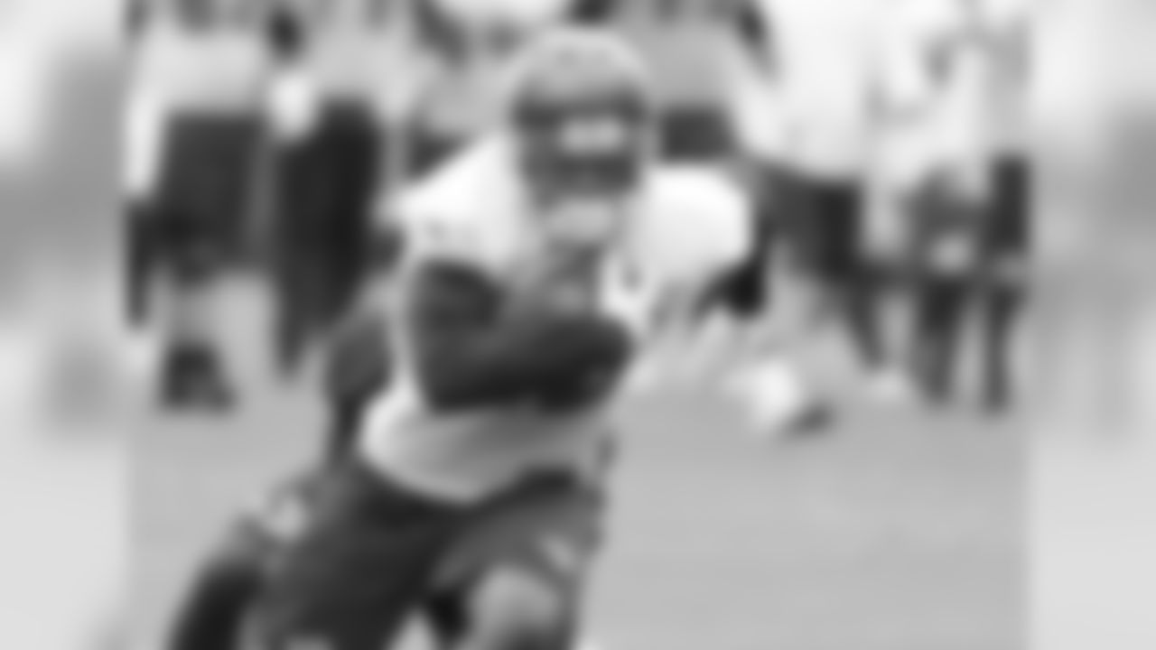 WR Robert Herron