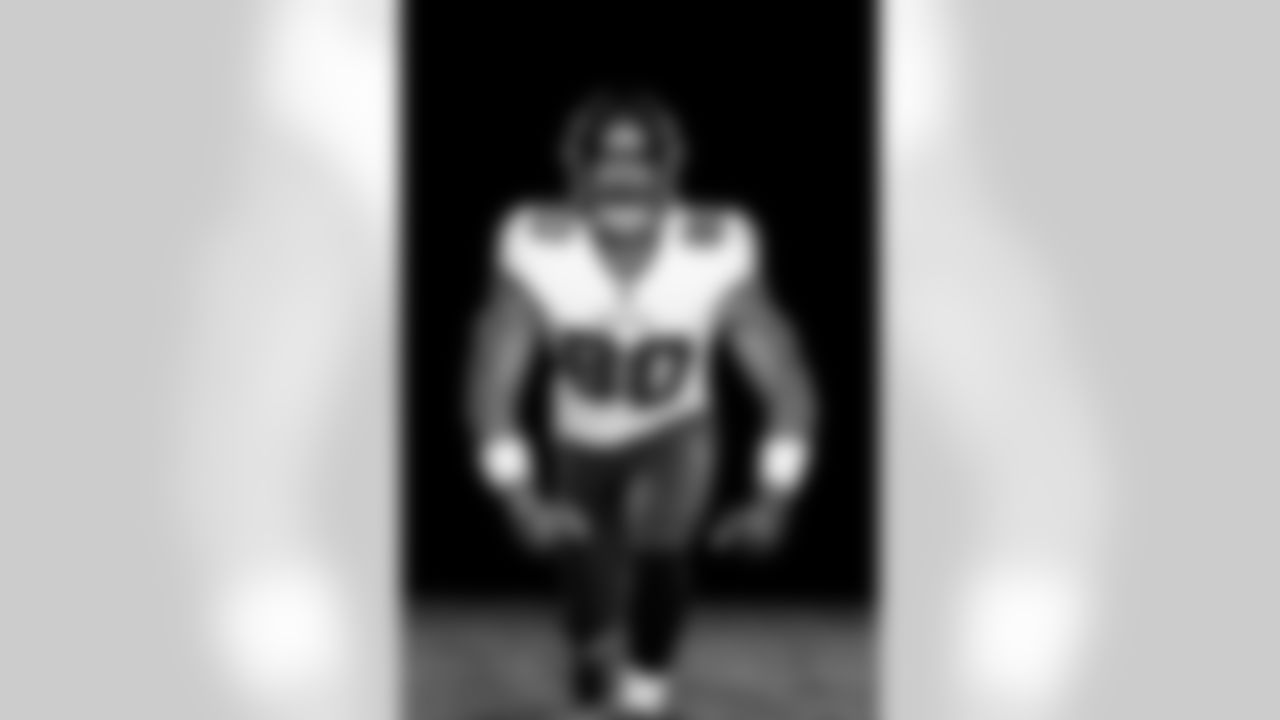 TAMPA, FL - June 07, 2021 - Tight End O.J. Howard #80 of the Tampa Bay Buccaneers during 2021 Asset Shoot. Photo By Kyle Zedaker/Tampa Bay Buccaneers
