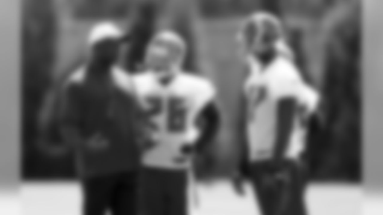 CB: Sterling Moore