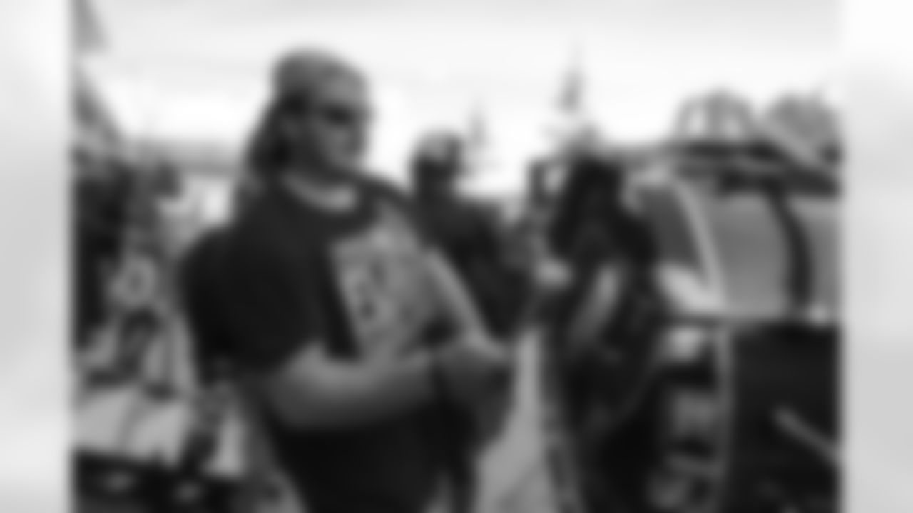 parade_398