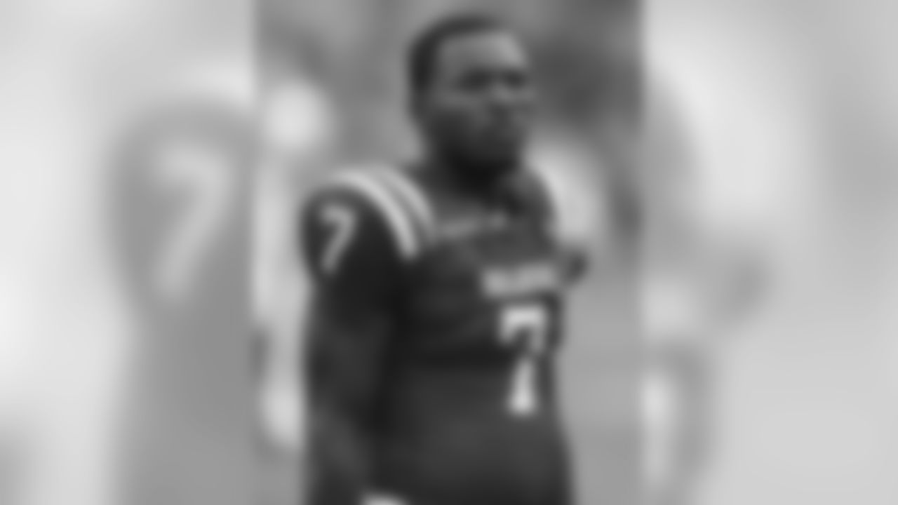 S Xavier Woods, Louisiana Tech
Not pictured: OT Holden William – Vanderbilt, OT Jospeh Dieugot - Florida International, QB Alek Torgersen – Pennsylvania, RB I'Tavuis Mathers - Middle Tennessee, TE Eric Saubert – Drake, TE Antony Auclair – Laval, DT Jason Carr - West Georgia, LB Javancy Jones - Jackson State, P Eric Keena - North Texas, S Lano Hill - Michigan