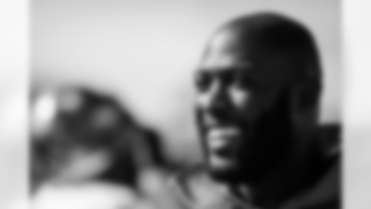 TAMPA, FL - November 19, 2021 - Running Back Leonard Fournette #7 of the Tampa Bay Buccaneers during practice at AdventHealth Training Center. Photo By Kyle Zedaker/Tampa Bay Buccaneers