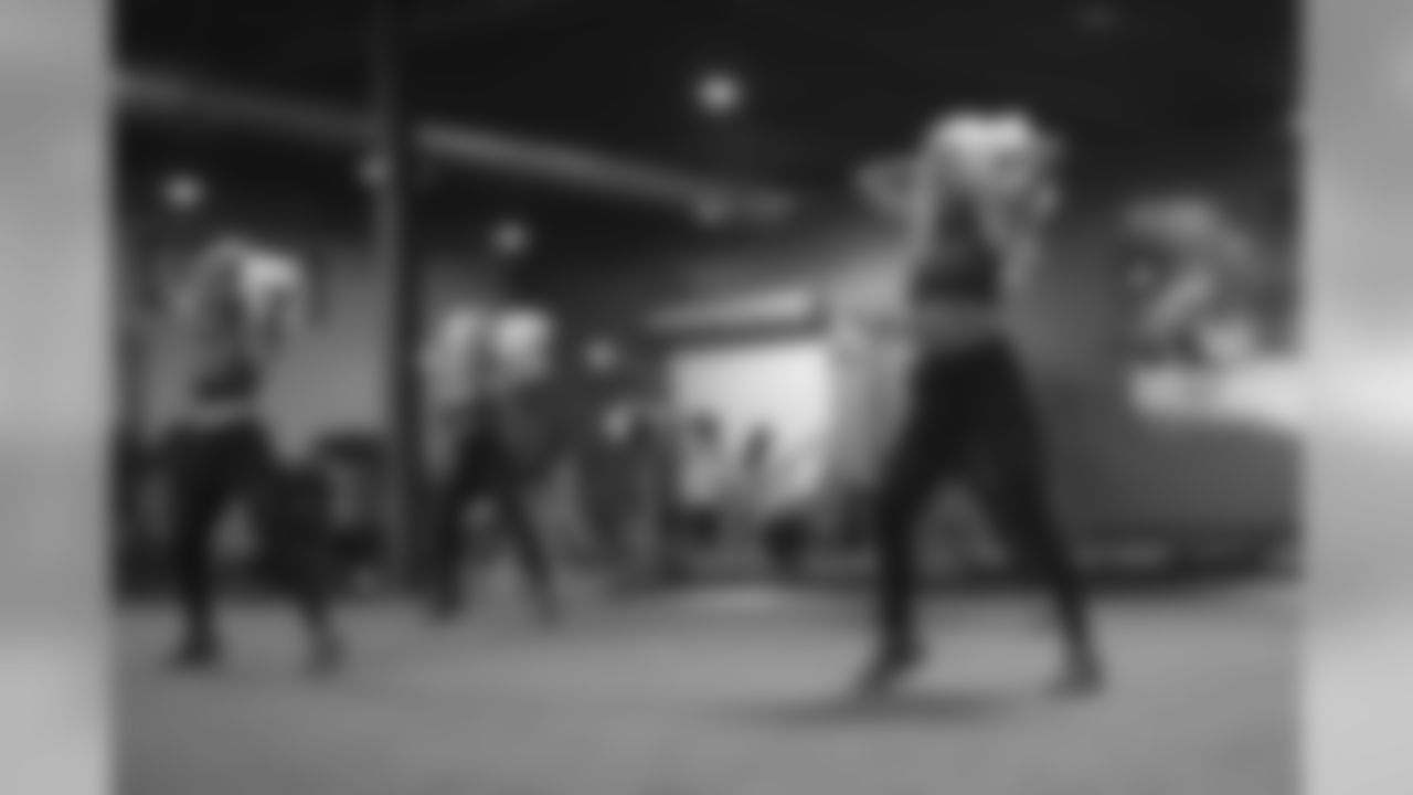 190808_TR_CheerFamilyFriendsPractice_112