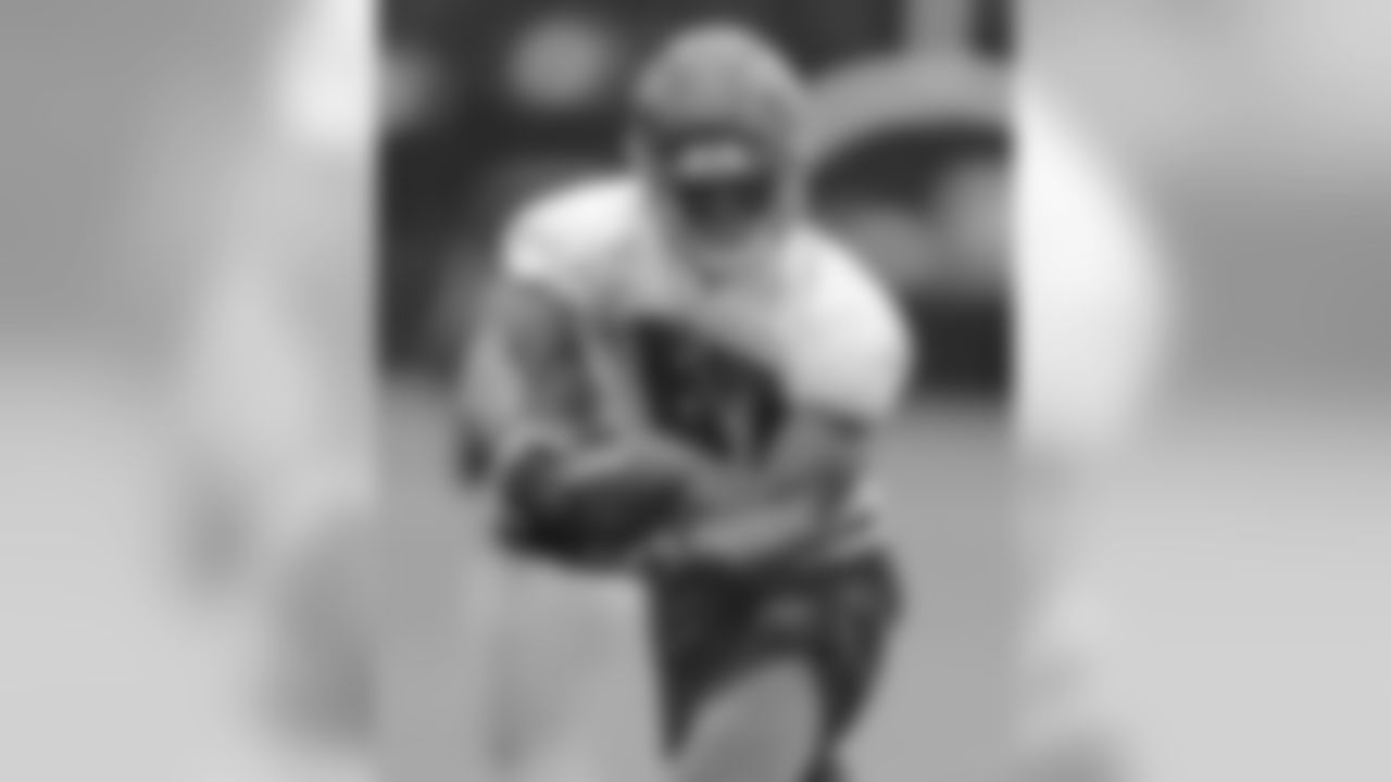 80 TE O.J. Howard