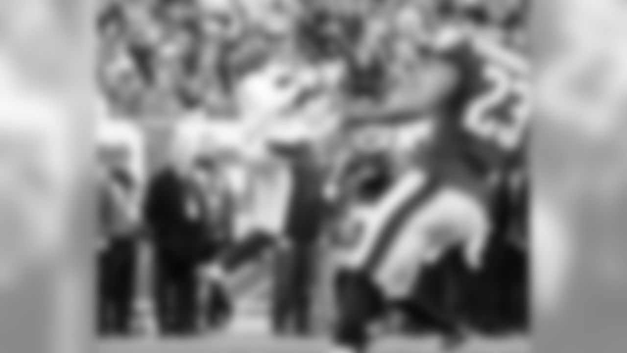 WR Mike Evans