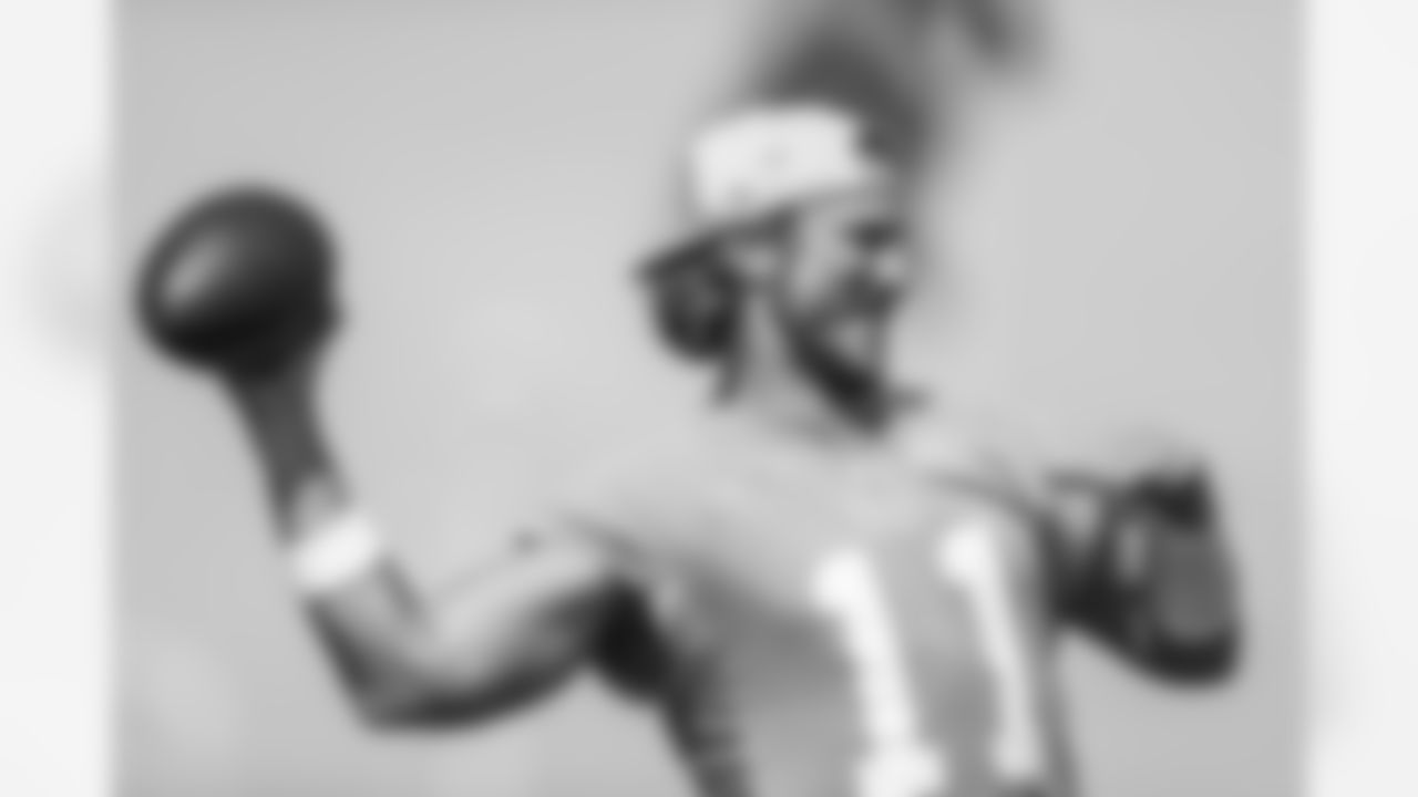 TAMPA, FL - August 26, 2021 - Quarterback Blaine Gabbert #11 of the Tampa Bay Buccaneers during practice at AdventHealth Training Center. Photo By Kyle Zedaker/Tampa Bay Buccaneers