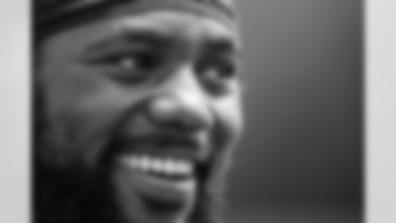 RB Kenjon Barner