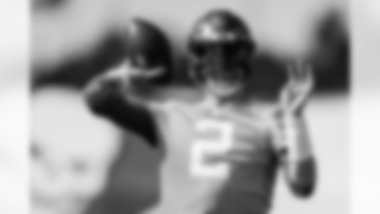 TAMPA, FL - January 13, 2023 - Quarterback Kyle Trask #2 of the Tampa Bay Buccaneers during practice at AdventHealth Training Center. Photo By Kyle Zedaker/Tampa Bay Buccaneers