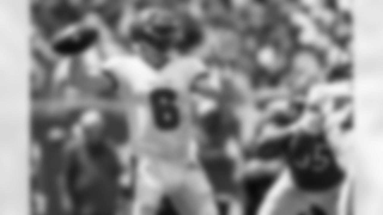 QB Baker Mayfield #6