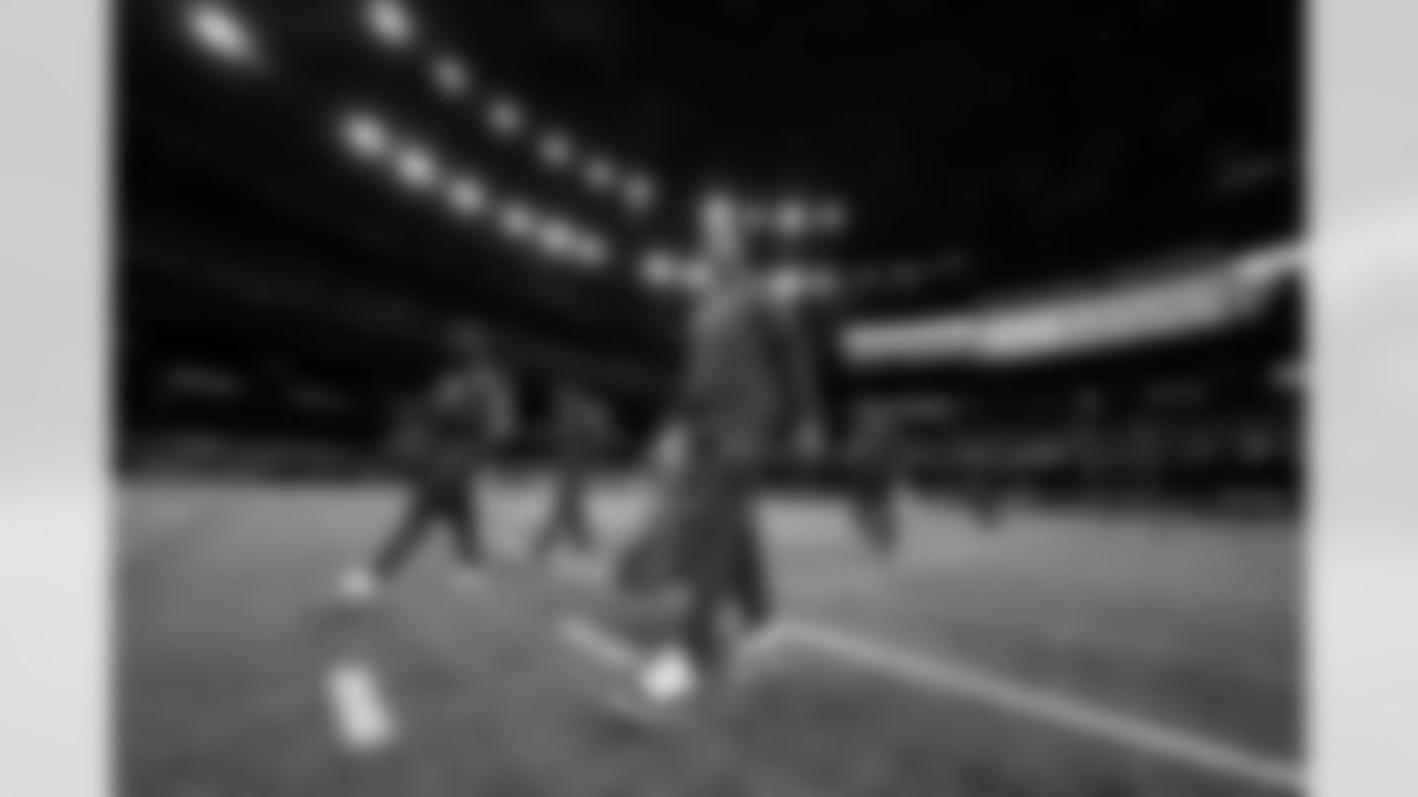 Players arrive for Bucs vs. Saints, Week One