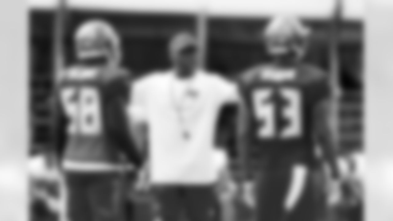 HC Lovie Smith