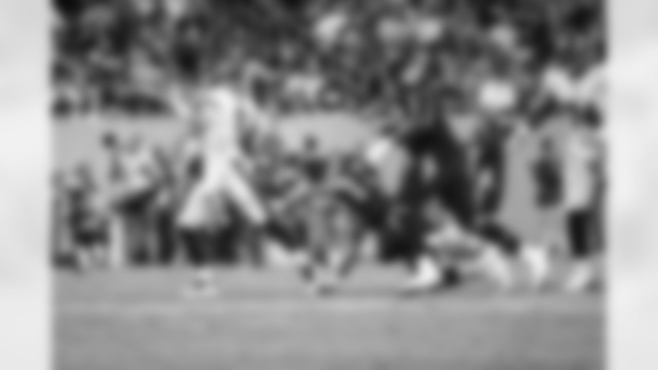 Bucs vs. Titans