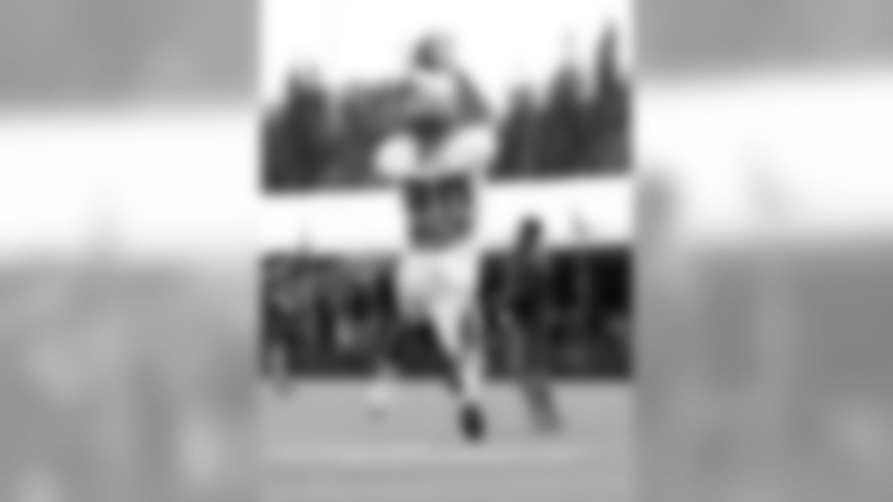 WR Kenny Bell