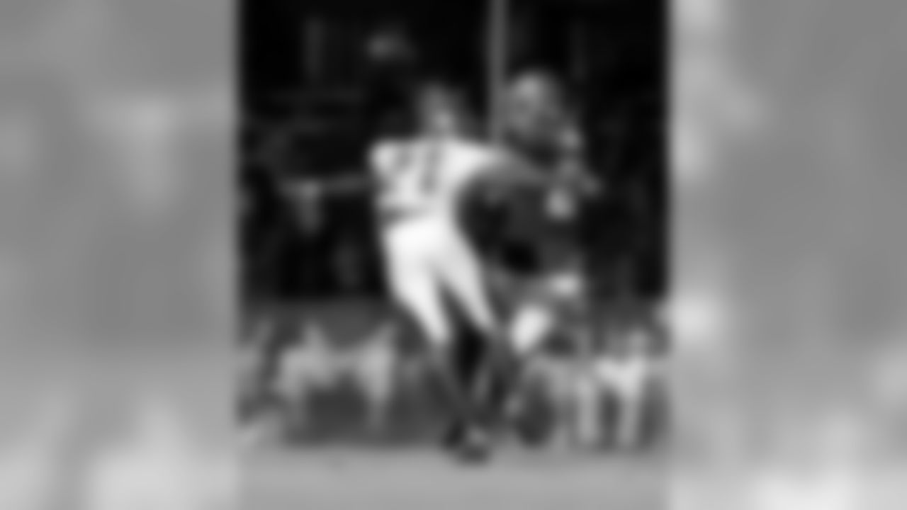 21 CB Alterraun Verner and #83 WR Vincent Jackson