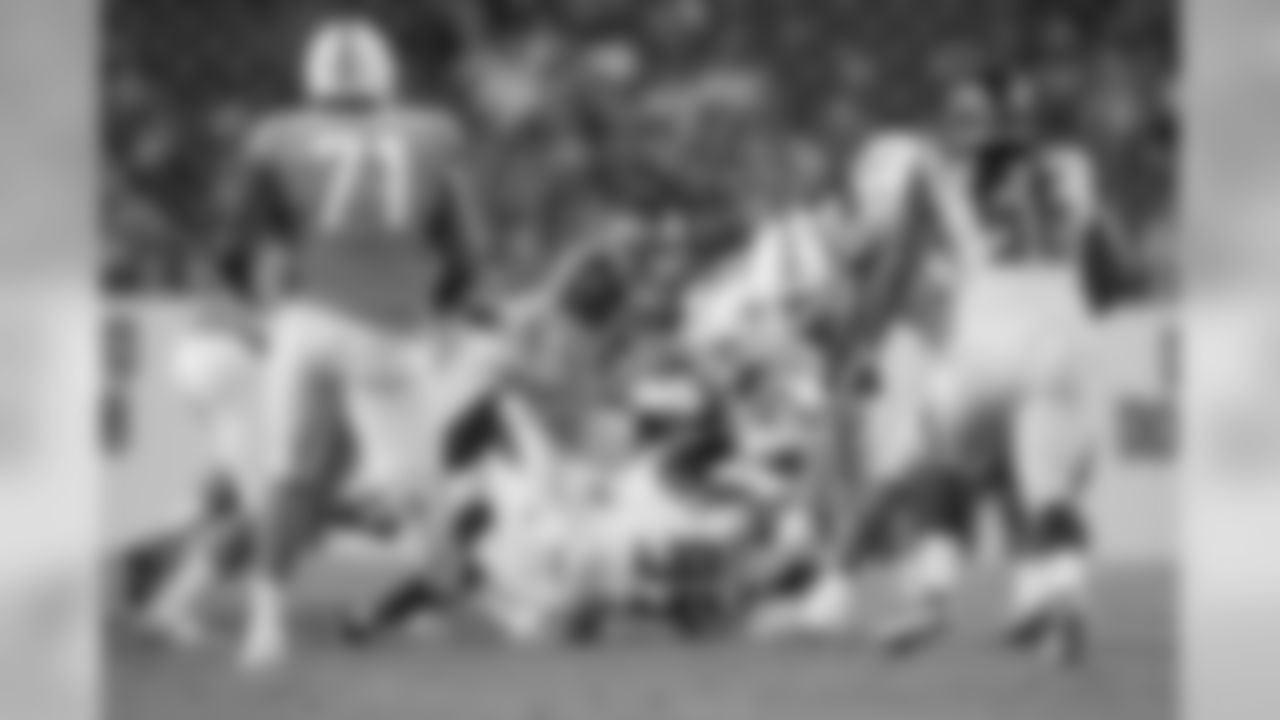 Bucs vs. Dolphins