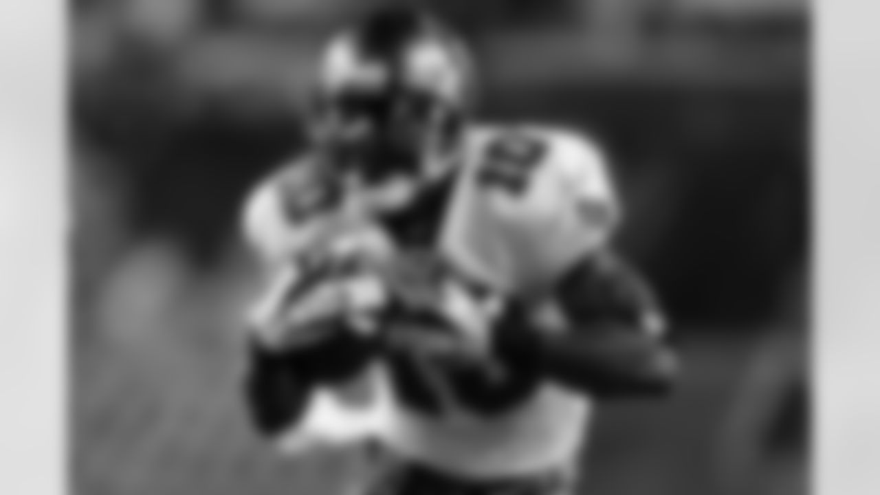 Rookie WR Dexter Jackson turned a short pass into an 11-yard gain on his first career reception