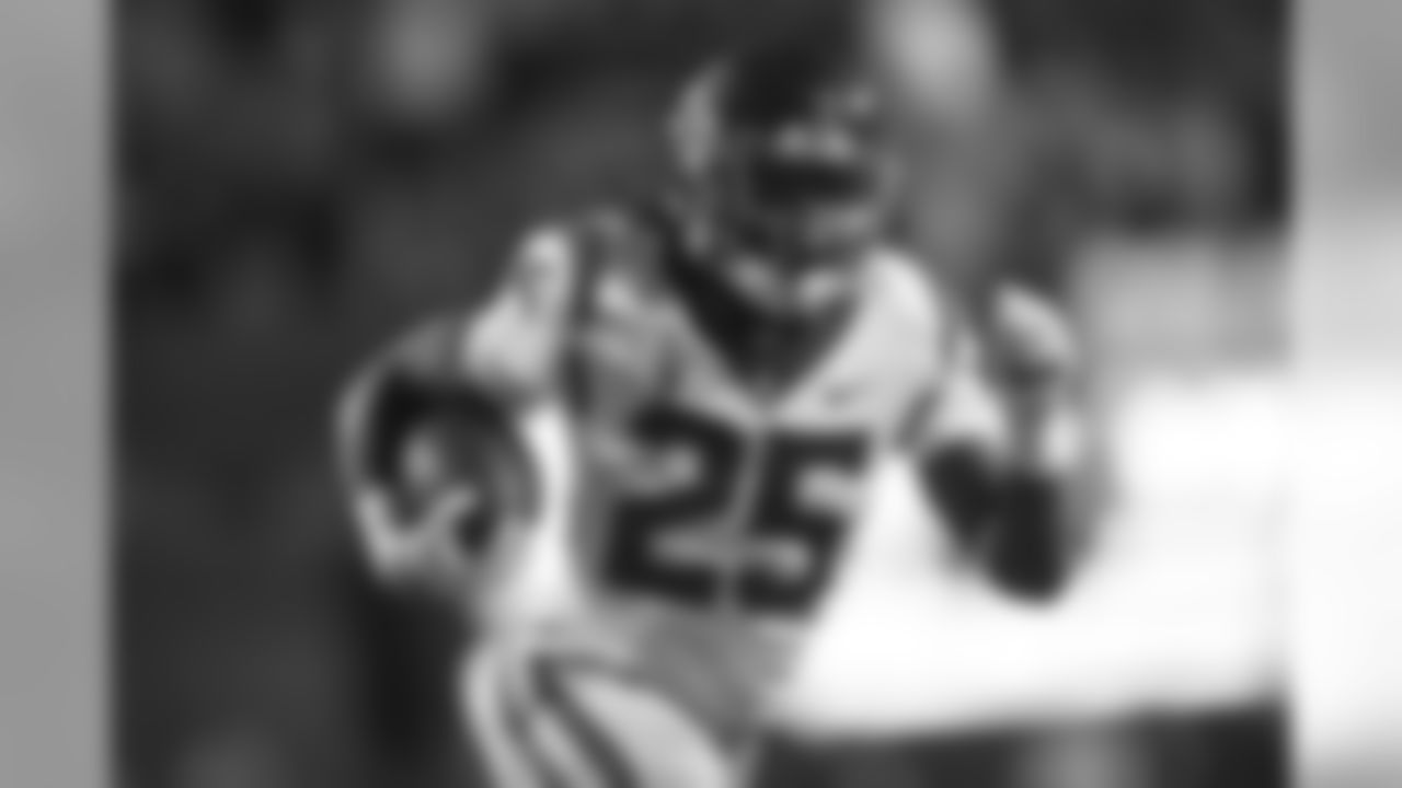 3- Ronald Jones II, USC