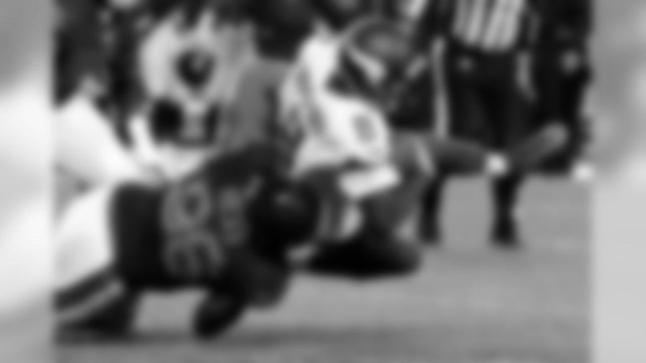 96 LE Akiem Hicks (81.3)
