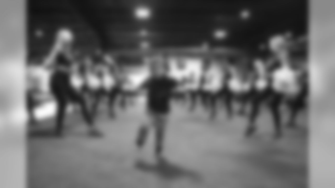190808_TR_CheerFamilyFriendsPractice_036