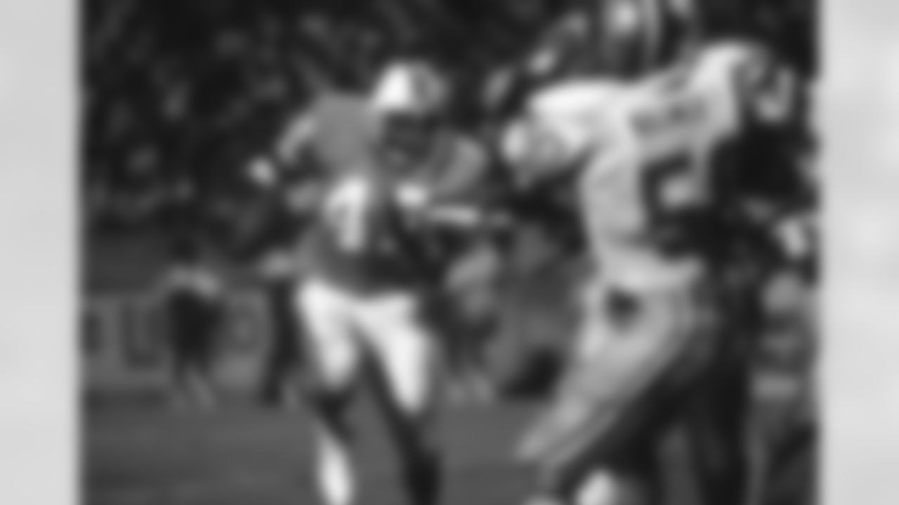 TAMPA, FL - SEPTEMBER 1: Running Back Ricky Bell #42 of the Tampa Bay Buccaneers runs the ball against the Detroit Lions at Tampa Stadium on September 1, 1979 in Tampa, Florida. The Buccaneers won 31-16 (photo by Allen's Studio/Tampa Bay Buccaneers)