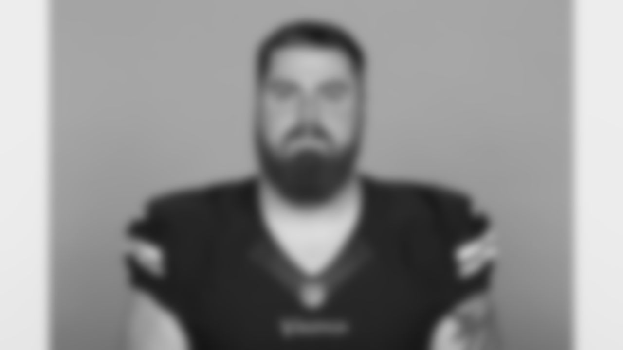 RT Mike Remmers