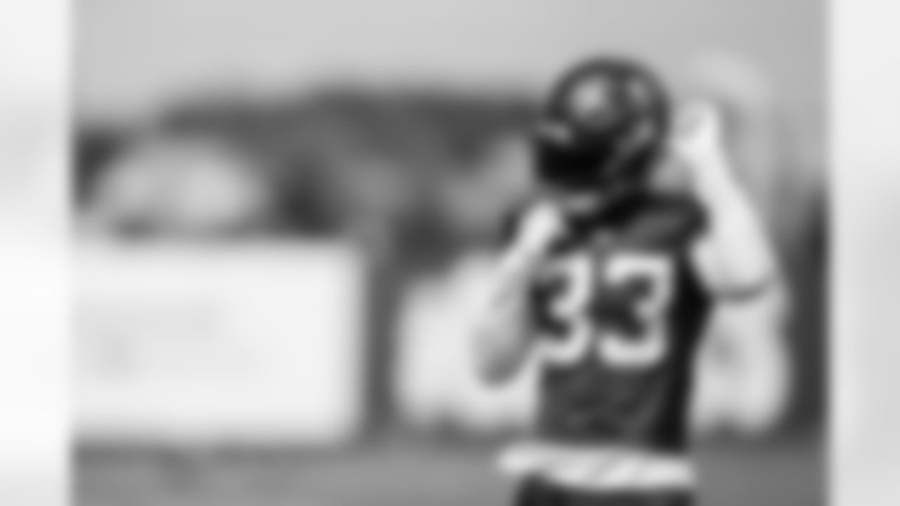 TAMPA, FL- OCTOBER 01, 2020 - Safety Jordan Whitehead #33 of the Tampa Bay Buccaneers during practice at AdventHealth Training Center. Photo By Kyle Zedaker/Tampa Bay Buccaneers