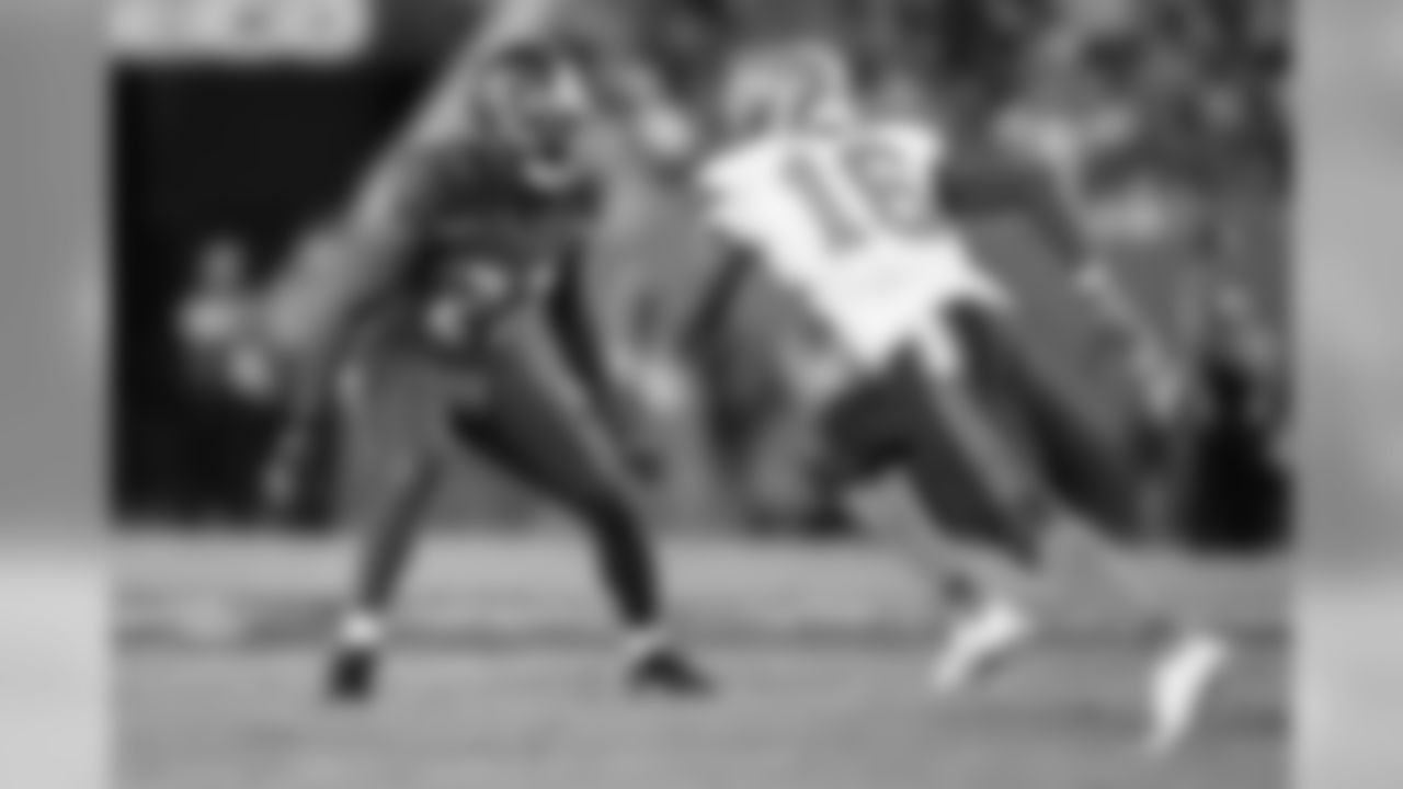 S Darian Stewart, No. 27